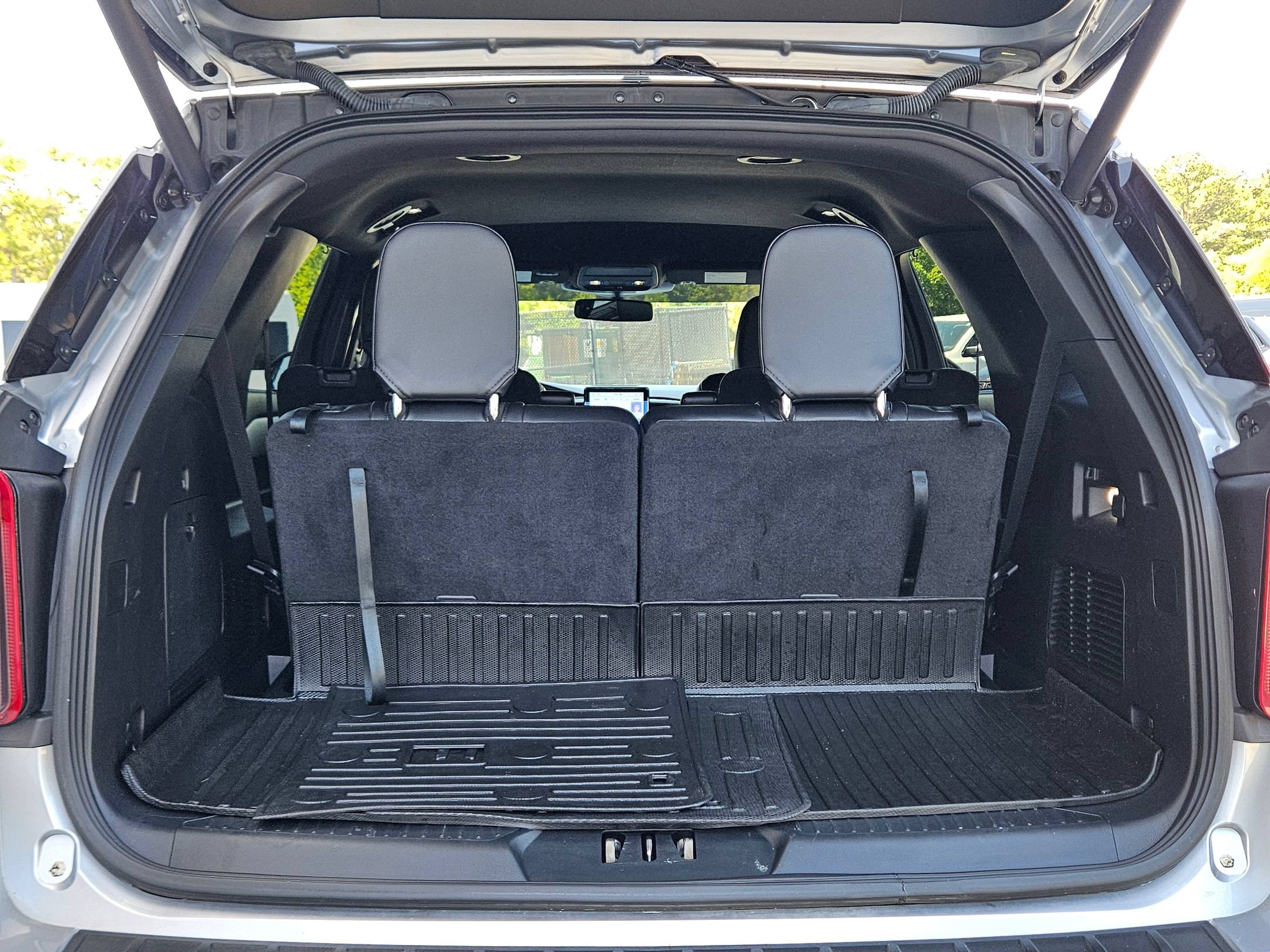 Used 2022 Ford Explorer ST AWD/4WD image 29