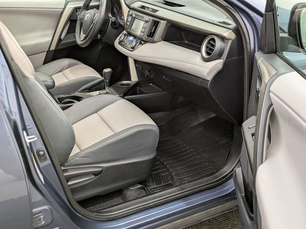 Used 2013 Toyota RAV4 Limited image 12