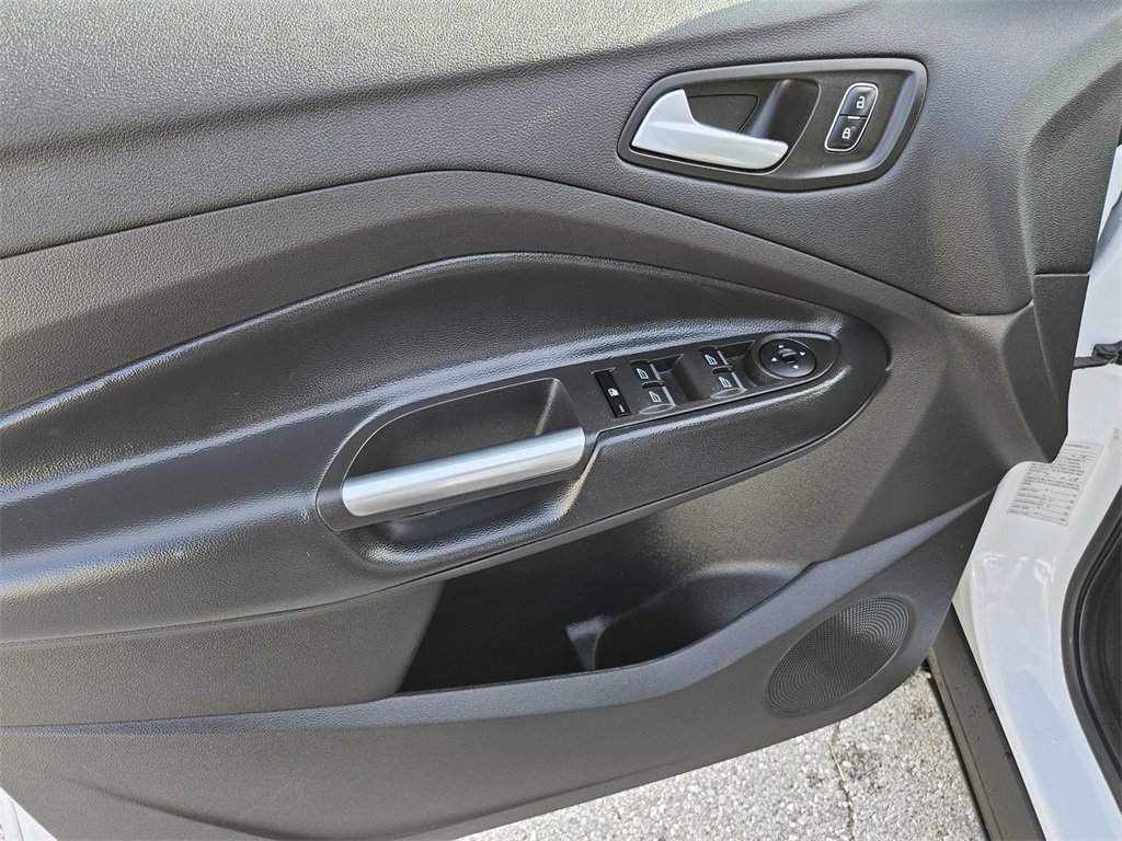 Used 2019 Ford Escape SE image 12