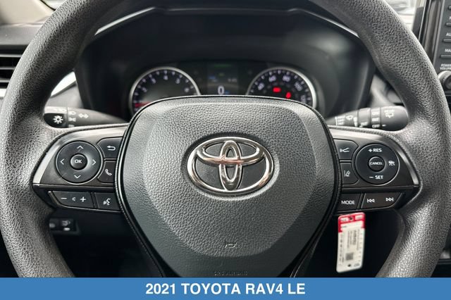 Used 2021 Toyota RAV4 LE w/ Carpet Mat Package (TMS) AWD/4WD image 24