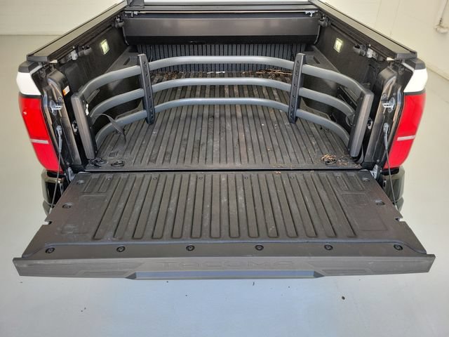 Used 2025 Toyota Tacoma TRD Pro AWD/4WD image 10