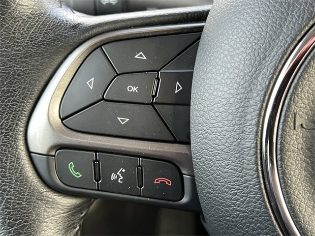 Certified 2022 Jeep Renegade Latitude w/ Convenience Group image 19