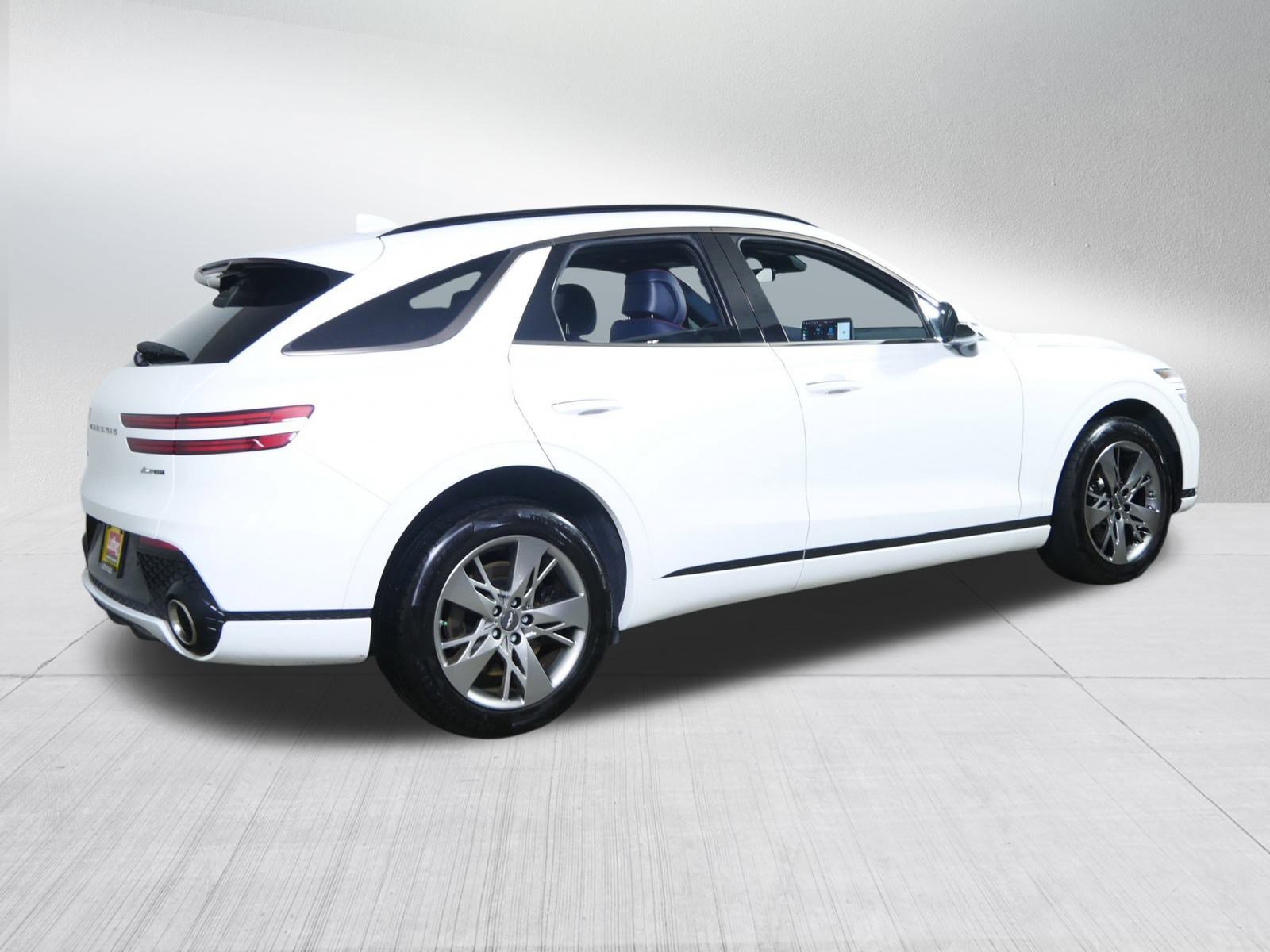 Used 2024 Genesis GV70 3.5T Sport image 7