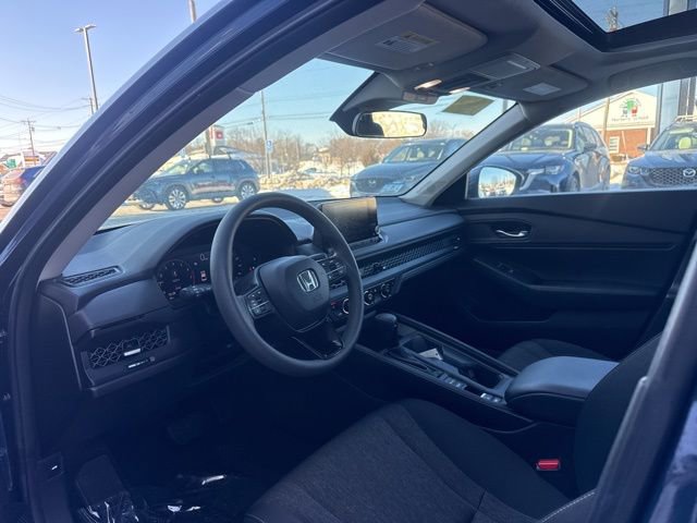 Used 2023 Honda Accord EX image 9