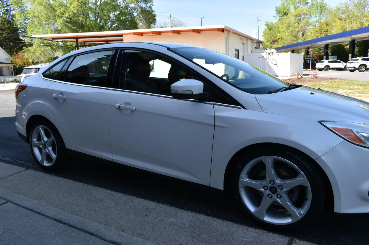Used 2013 Ford Focus Titanium w/ Titanium Handling Pkg image 28