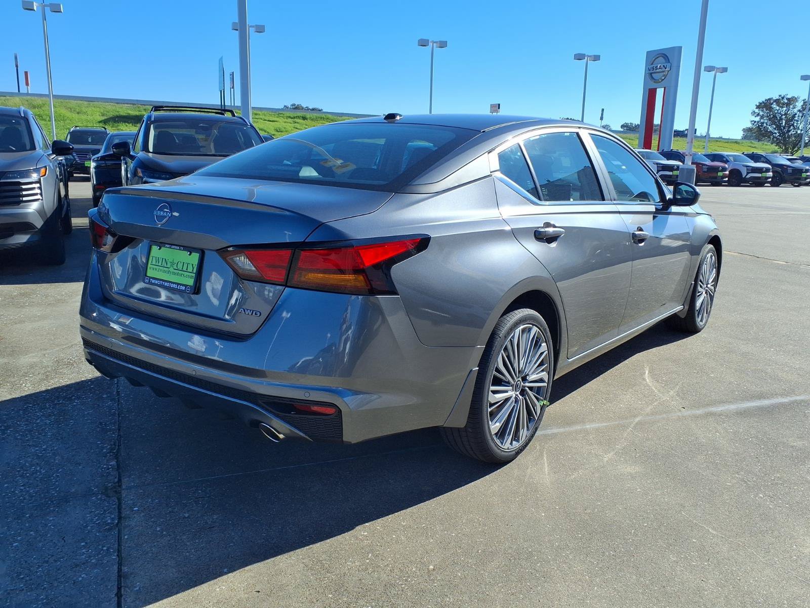 New 2026 Nissan Altima 2.5 SV w/ SV Premium Package AWD/4WD image 4