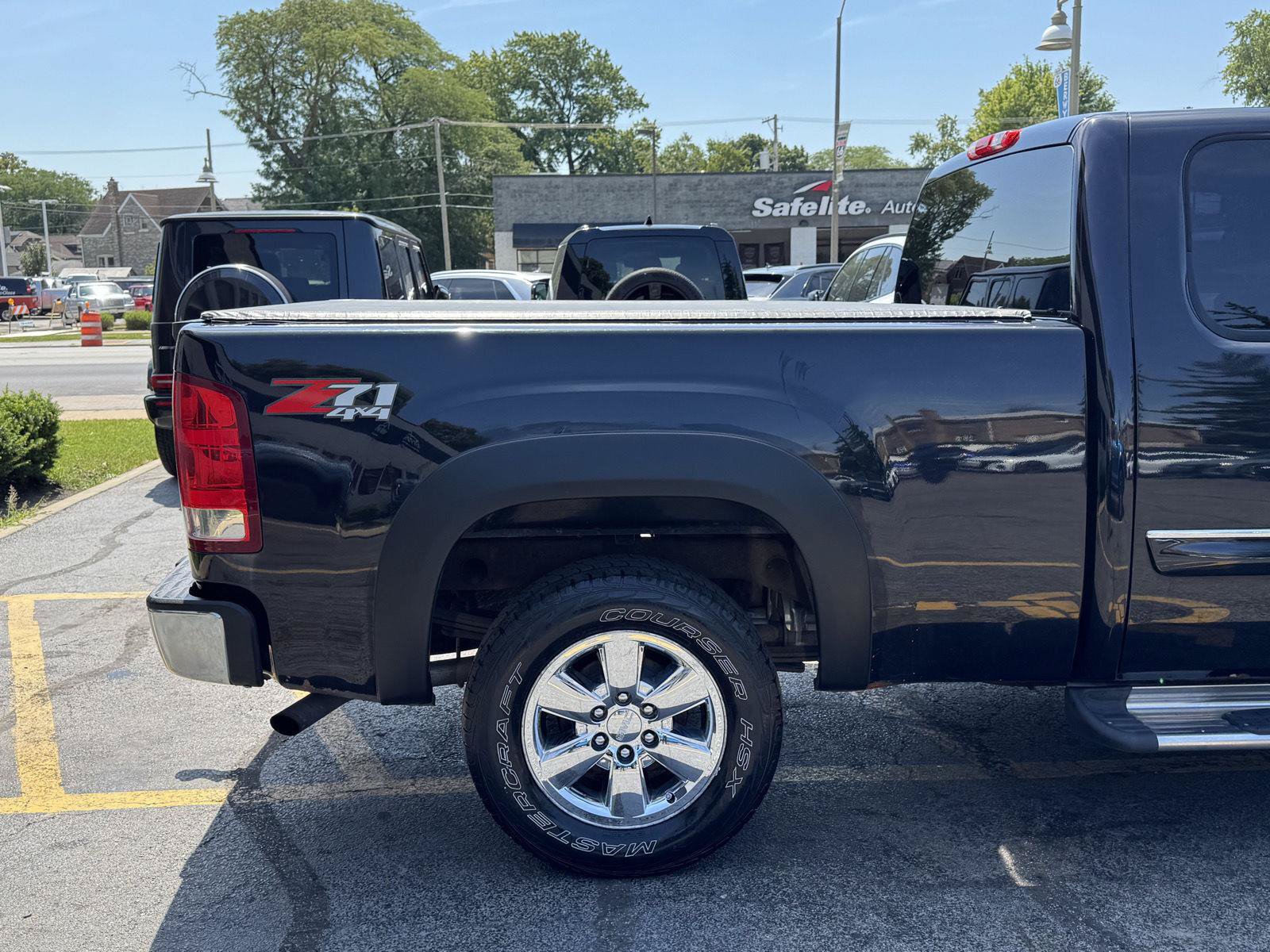 Used 2013 GMC Sierra 1500 SLE w/ Power Tech Package AWD/4WD image 9
