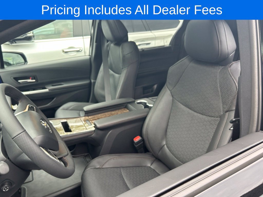 New 2026 Toyota Sienna Limited FWD image 3