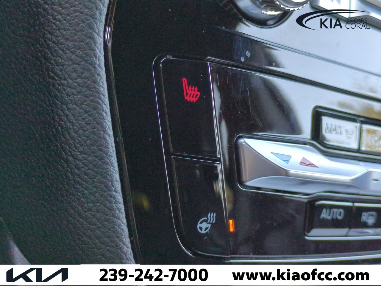 Used 2024 Ford Explorer ST-Line w/ Class IV Trailer Tow Package image 24