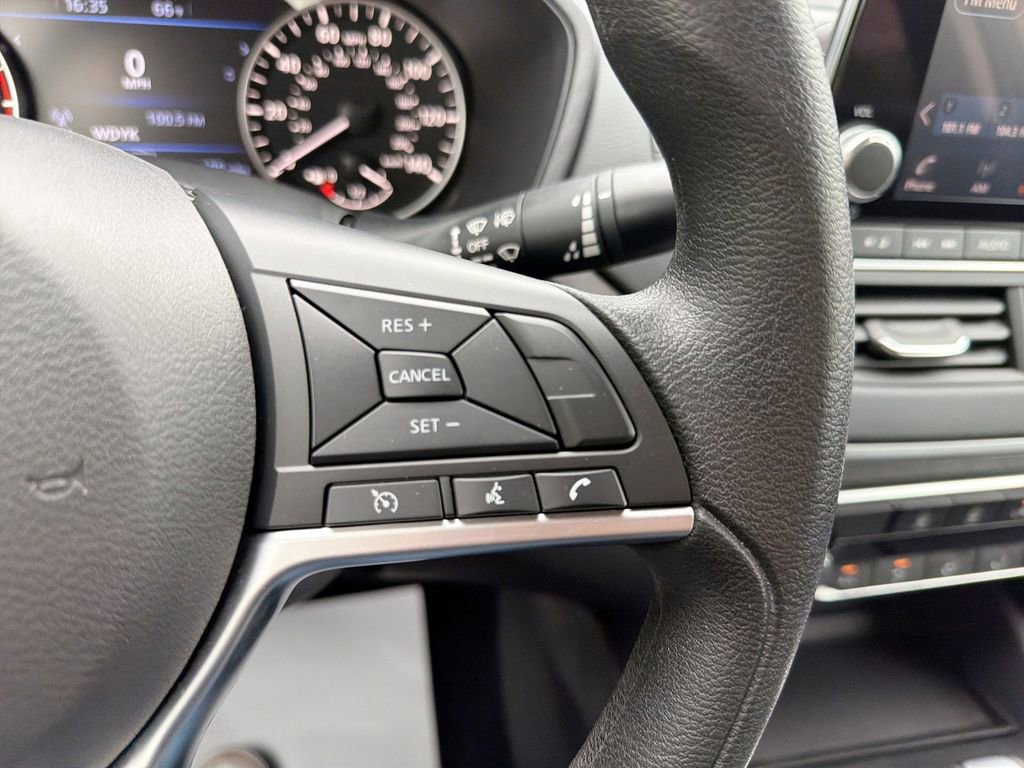 Used 2022 Nissan Altima 2.5 SV FWD image 17
