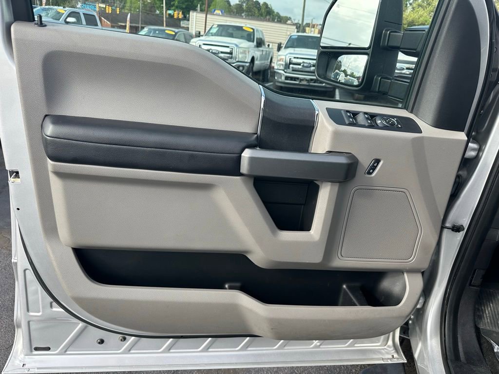 Used 2017 Ford F250 XLT w/ XLT Value Package image 11