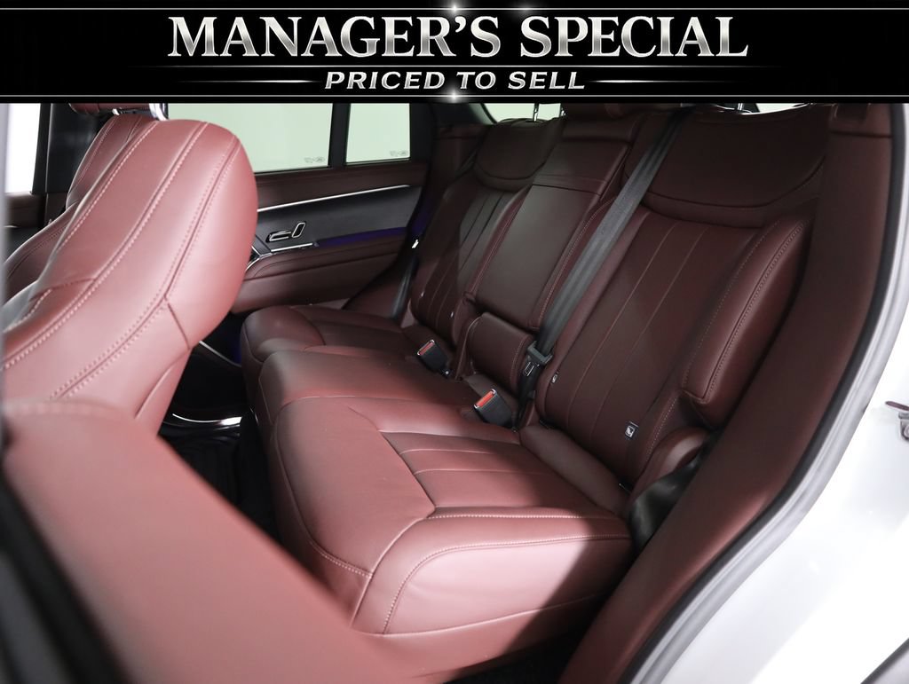 Used 2025 Land Rover Range Rover SE AWD/4WD image 55