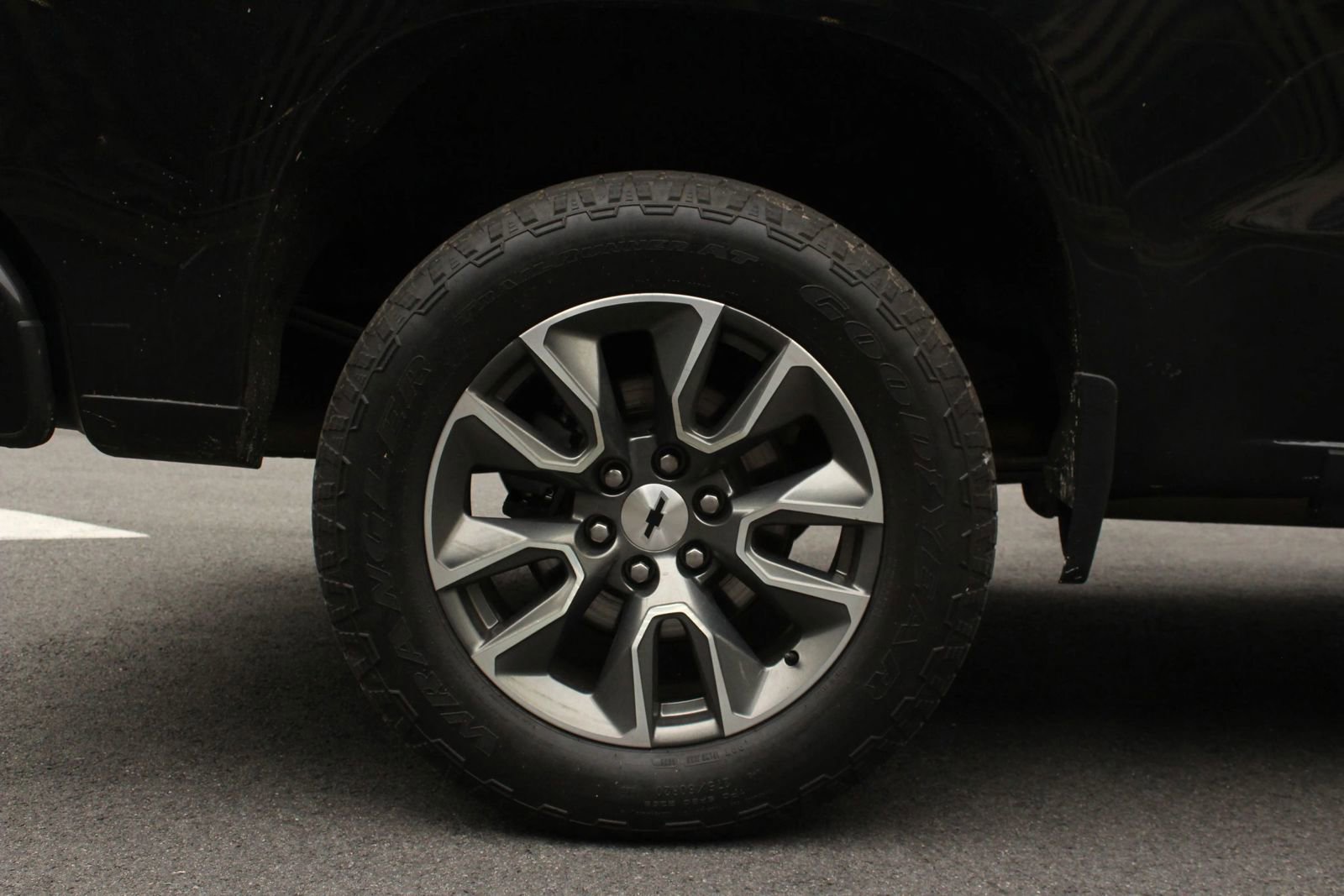 Used 2022 Chevrolet Silverado 1500 RST w/ Z71 Off-Road Package AWD/4WD image 5