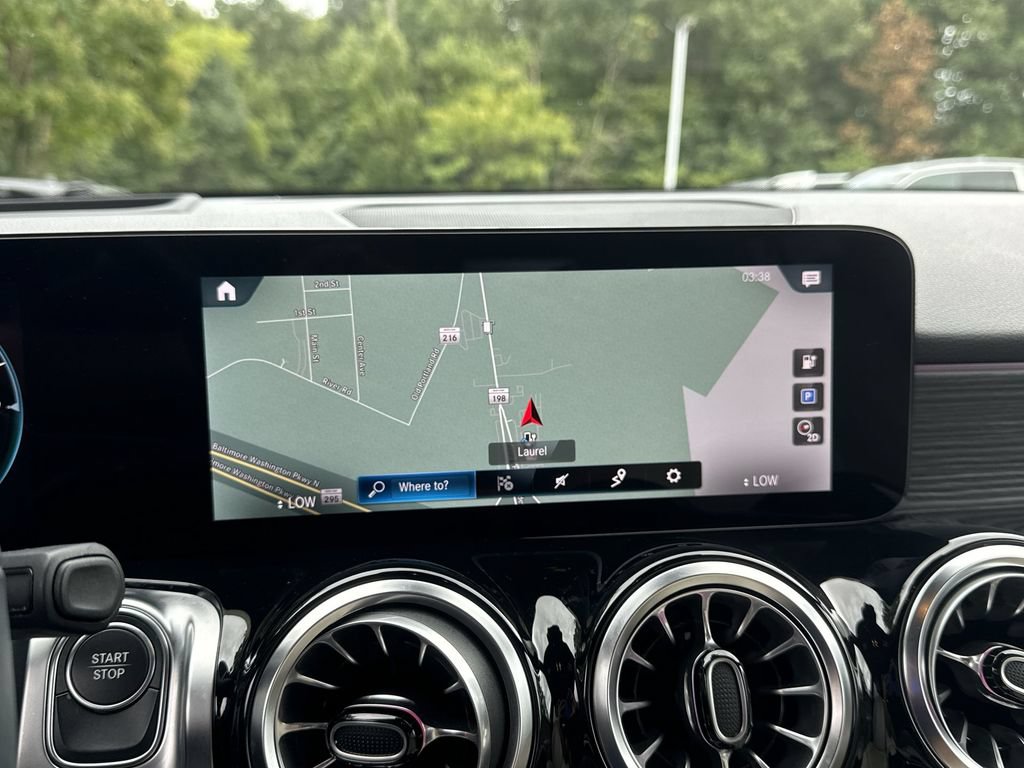 Used 2023 Mercedes-Benz EQB 300 4MATIC w/ Pinnacle Package image 19