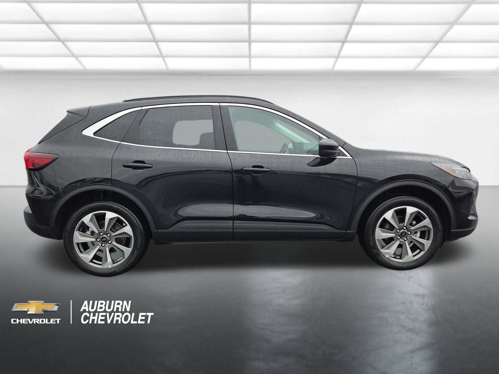 Used 2025 Ford Escape Platinum video 2