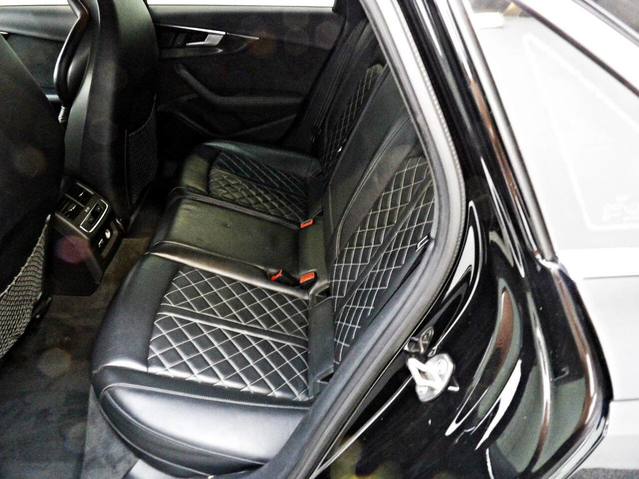 Used 2020 Audi S4 Premium Plus w/ Premium Plus Package image 10