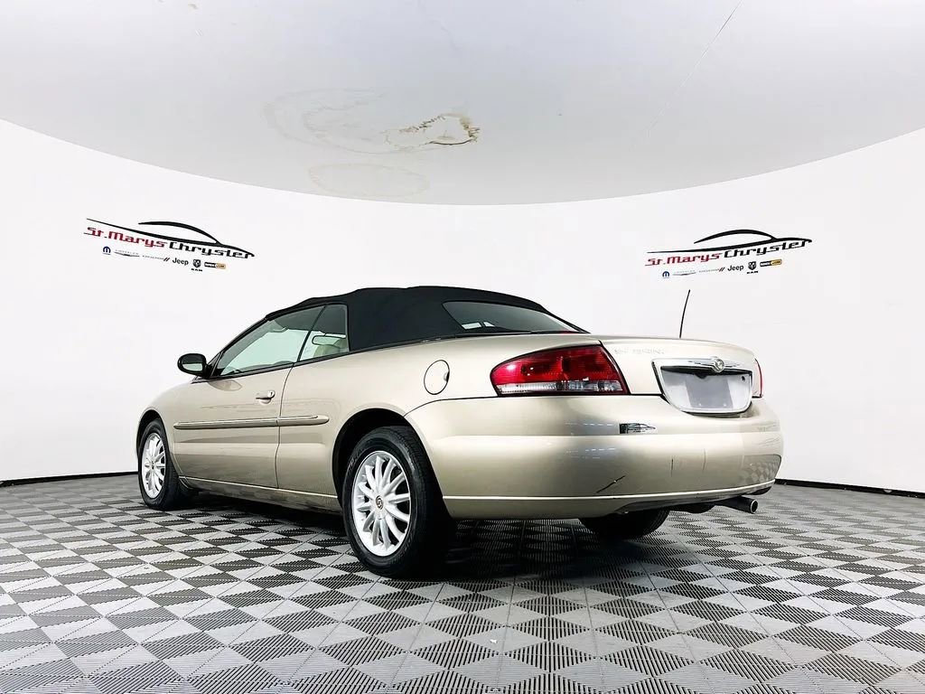 Used 2002 Chrysler Sebring LXi image 6