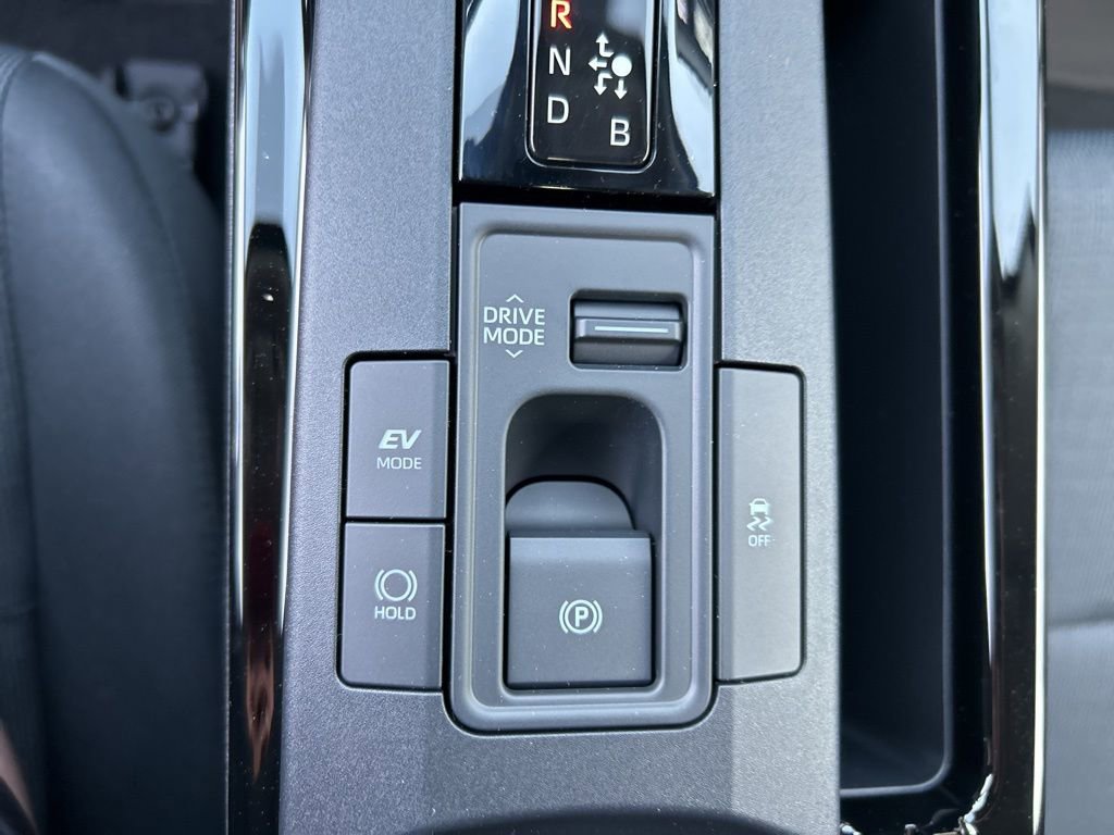 New 2026 Toyota Prius LE image 7