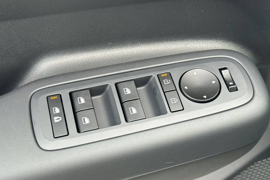 New 2026 Hyundai Santa Fe SE FWD image 12