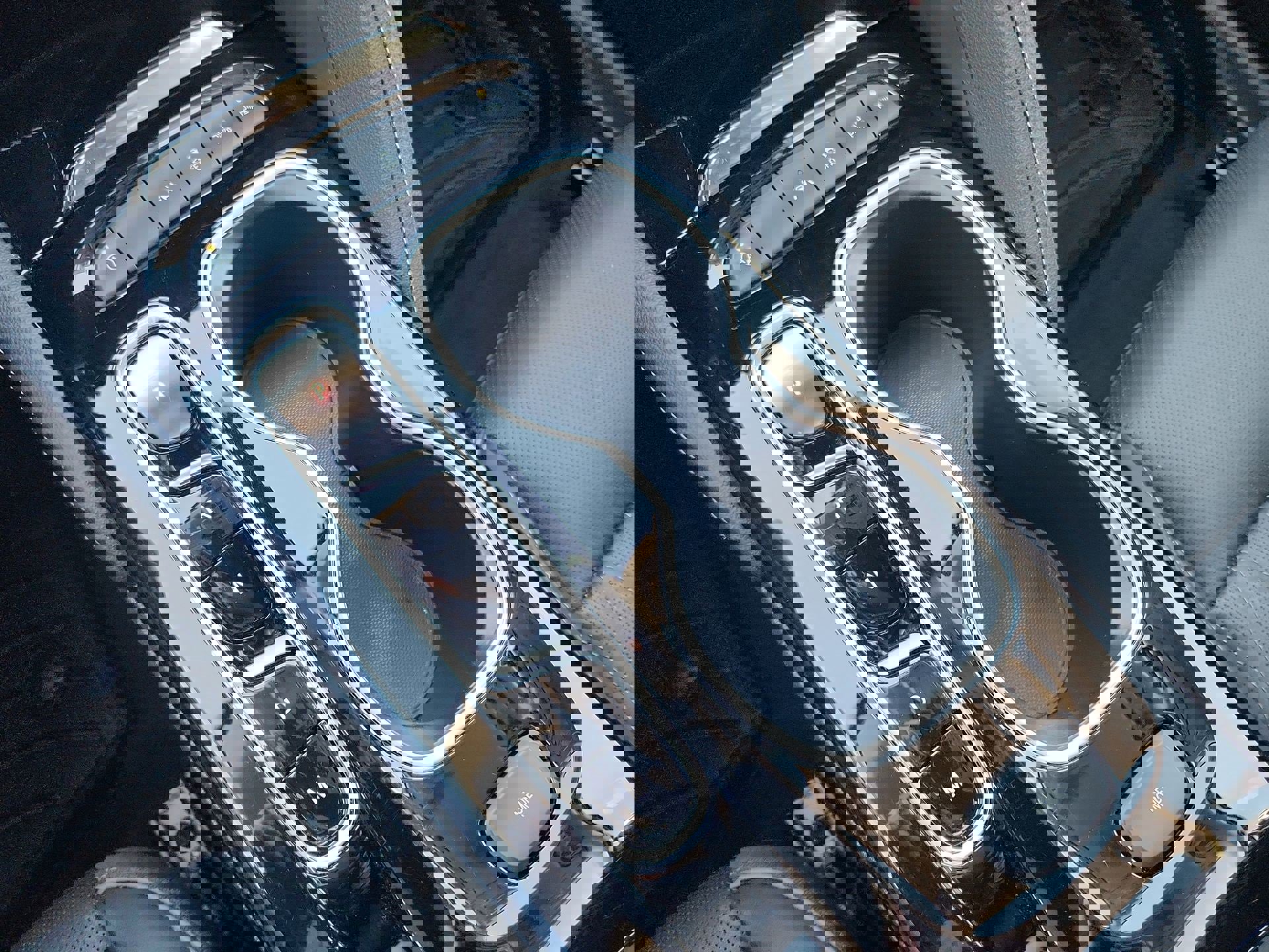 Used 2023 Buick Envision Avenir image 22