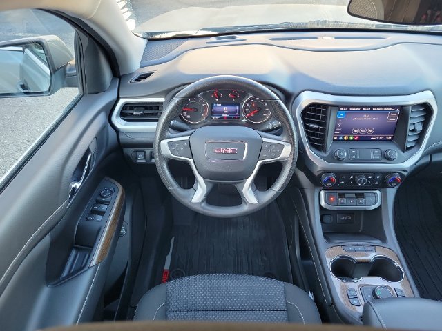 Used 2023 GMC Acadia SLE w/ Driver Convenience Package FWD image 9