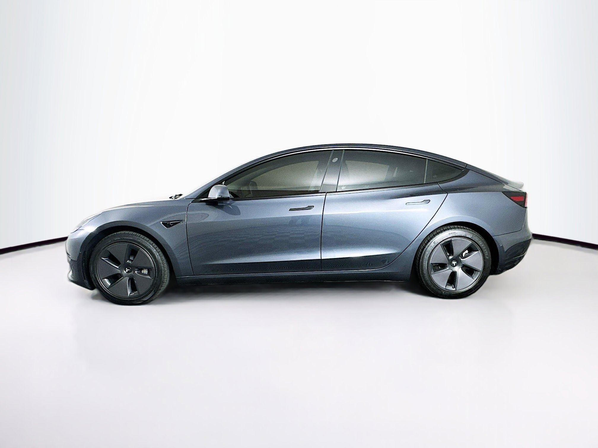 Used 2022 Tesla Model 3 Long Range AWD/4WD image 4