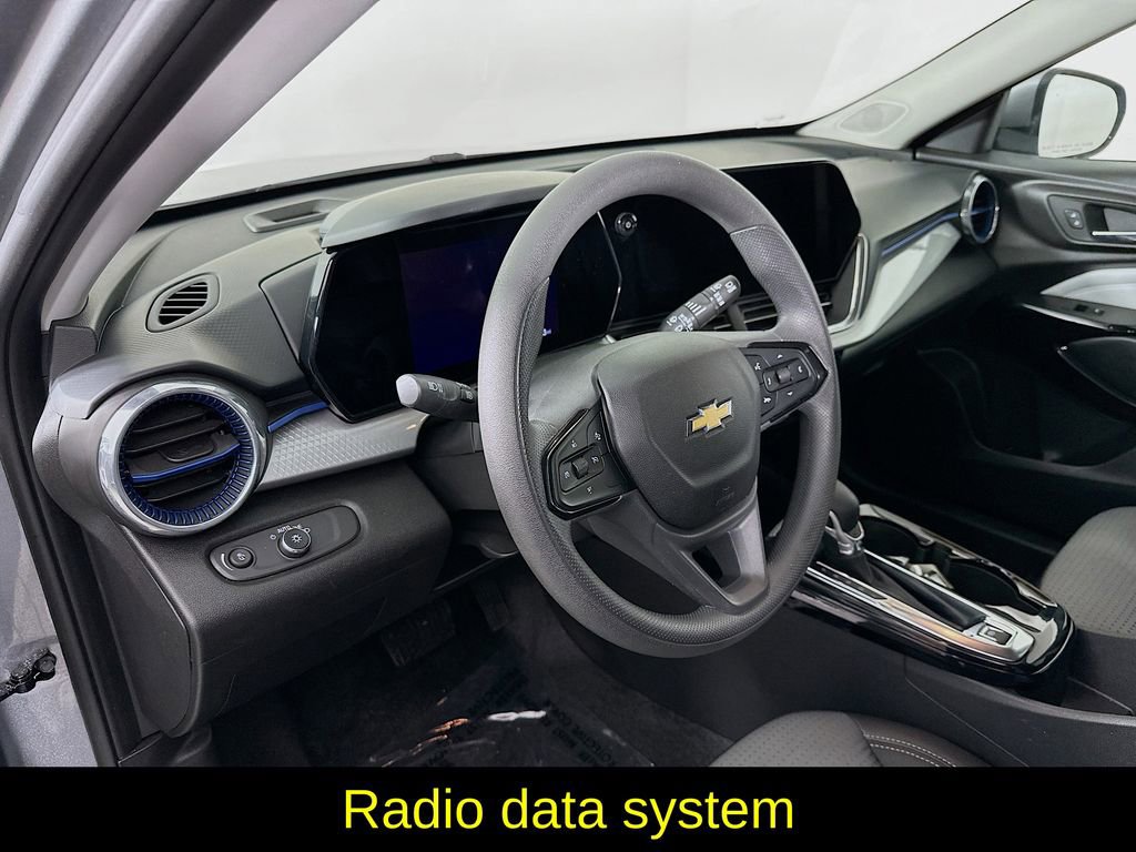 Used 2025 Chevrolet Trax LT image 14