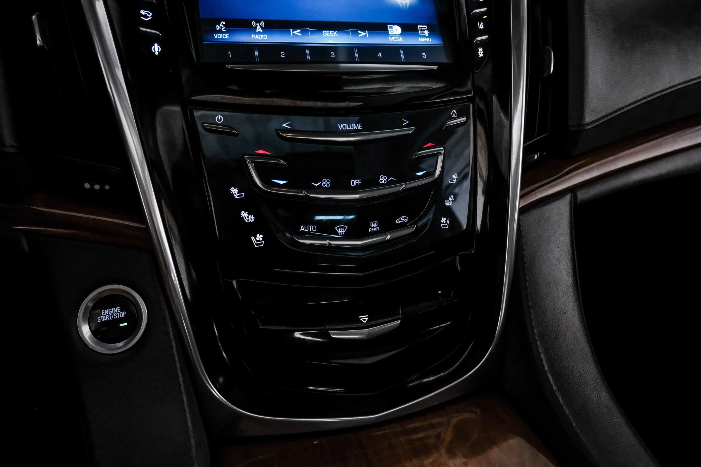 Used 2015 Cadillac Escalade ESV Premium AWD/4WD image 23