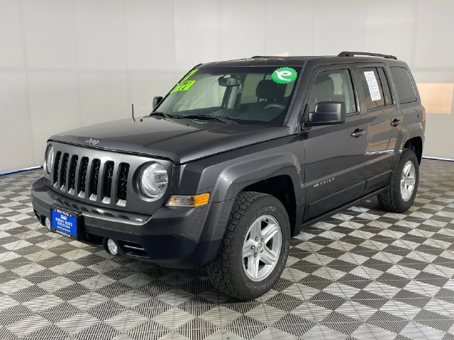 Used 2017 Jeep Patriot Sport w/ Power Value Group AWD/4WD image 1