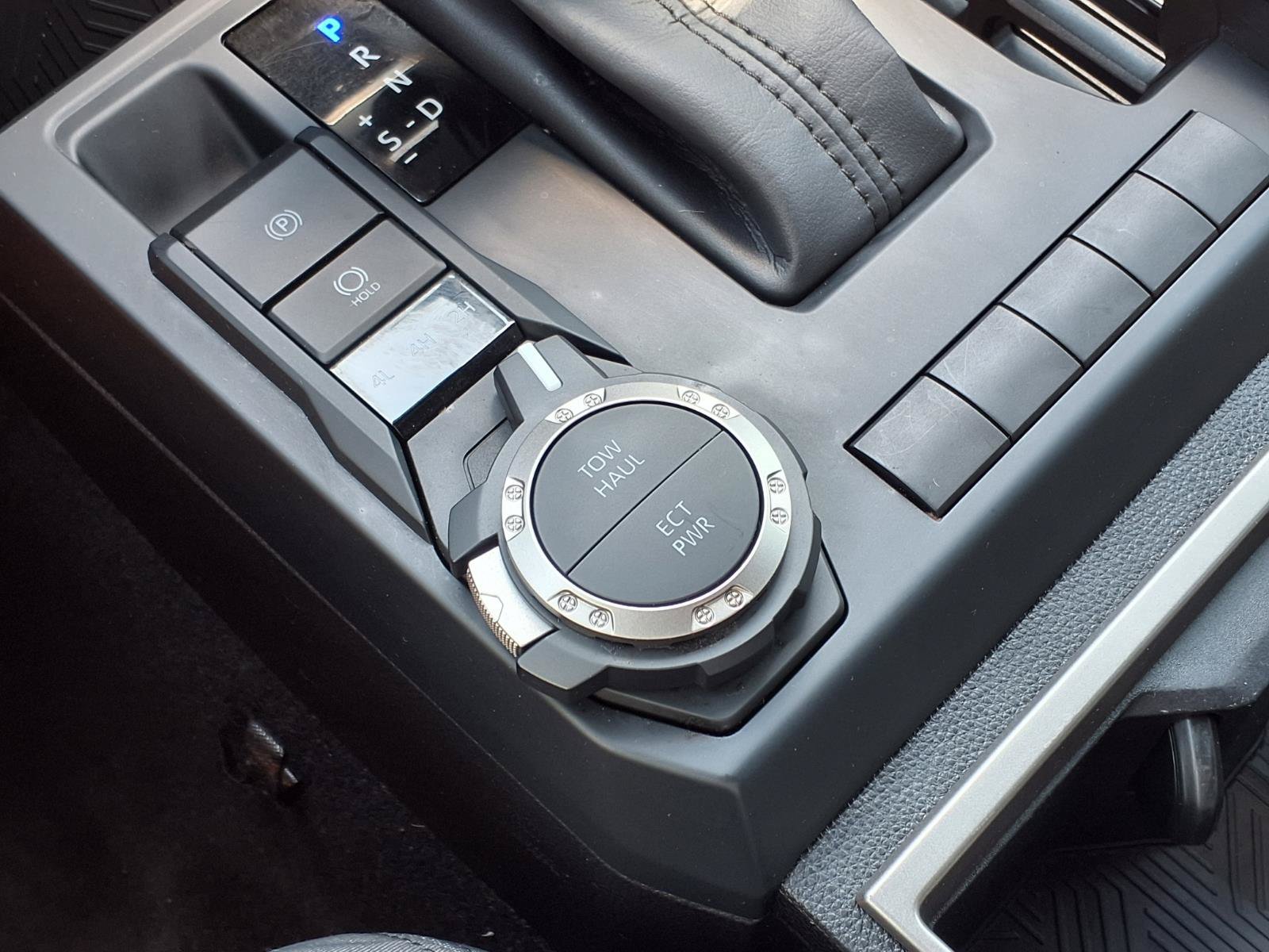 Certified 2025 Toyota Tacoma SR5 AWD/4WD image 18