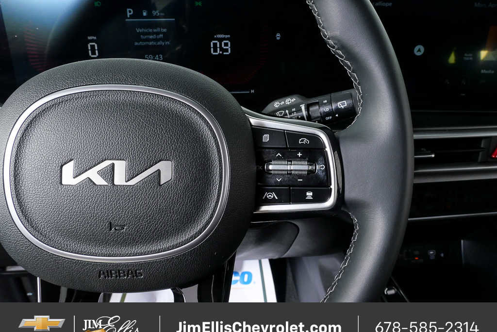 Used 2025 Kia Sorento S image 10