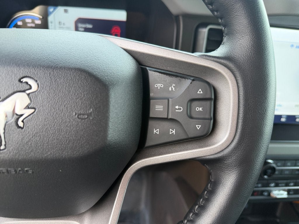 Used 2023 Ford Bronco Badlands AWD/4WD image 16