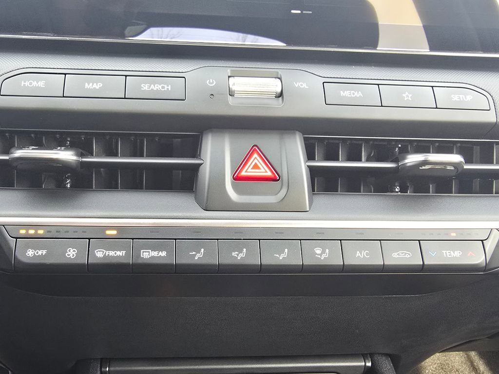 New 2025 Kia K4 LXS image 28