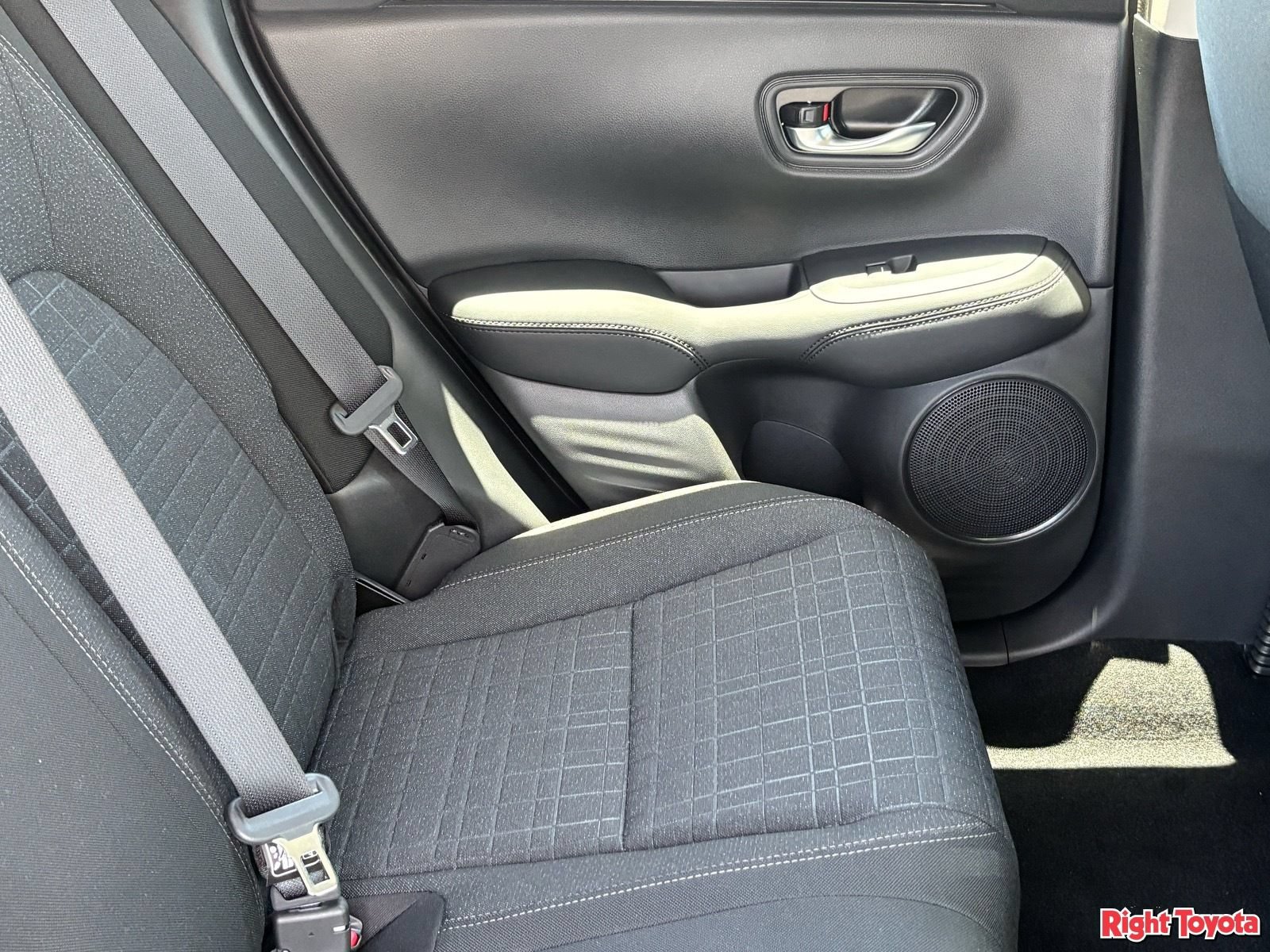 Used 2027 Honda HR-V LX image 14