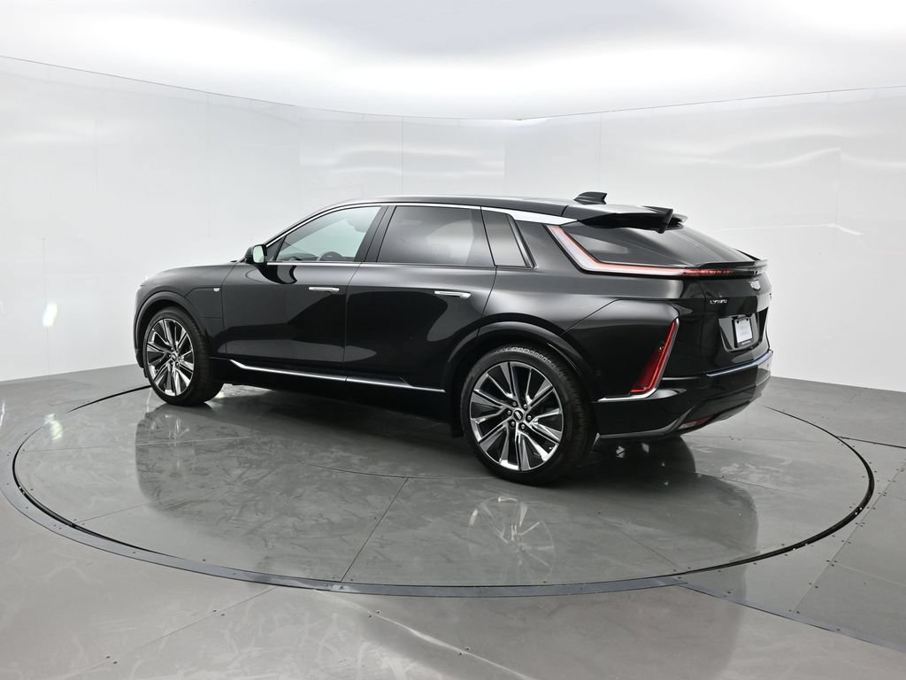Used 2026 Cadillac Lyriq Signature Luxury w/ Nappa Leather Package AWD/4WD image 4