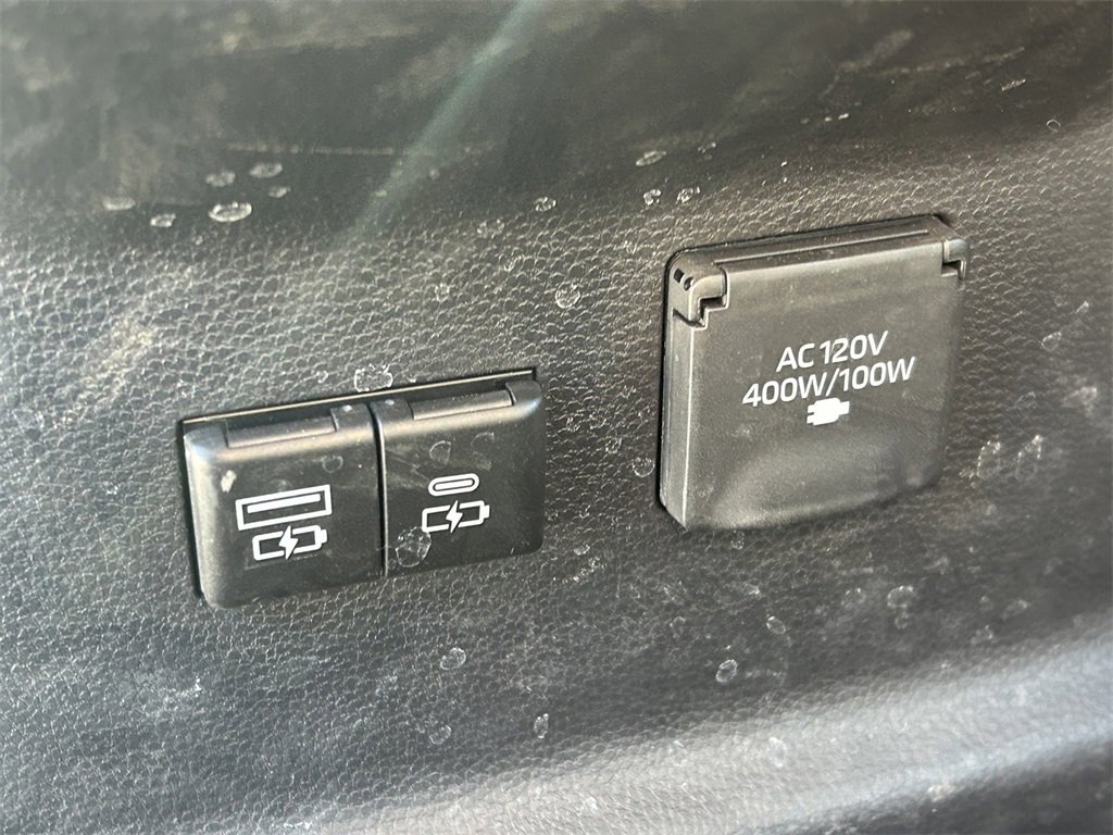 Used 2022 Toyota Tundra Limited image 23