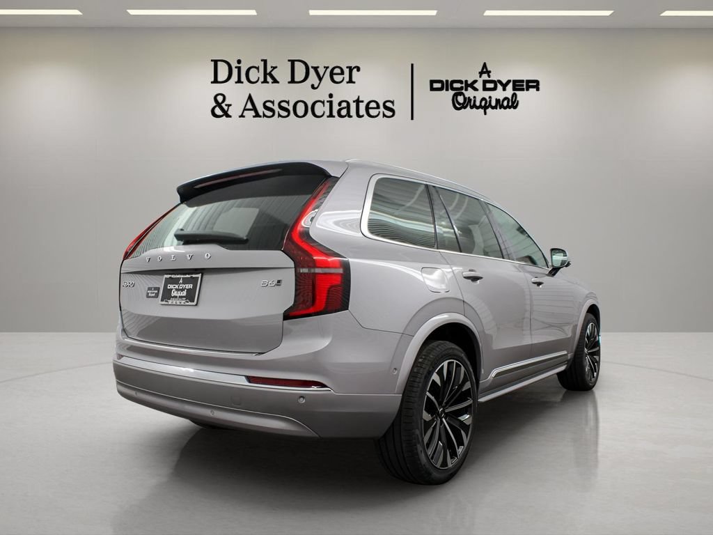 Certified 2026 Volvo XC90 B6 Plus w/ Protection Package Premier AWD/4WD image 3