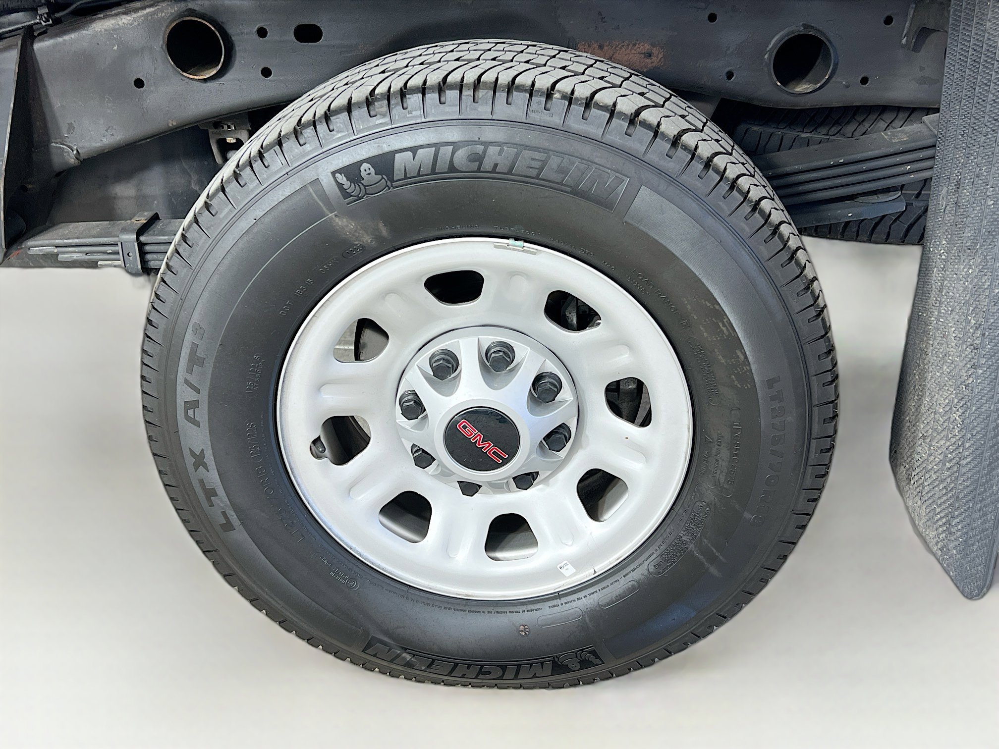 Used 2023 GMC Sierra 2500 Pro w/ Convenience Package image 29