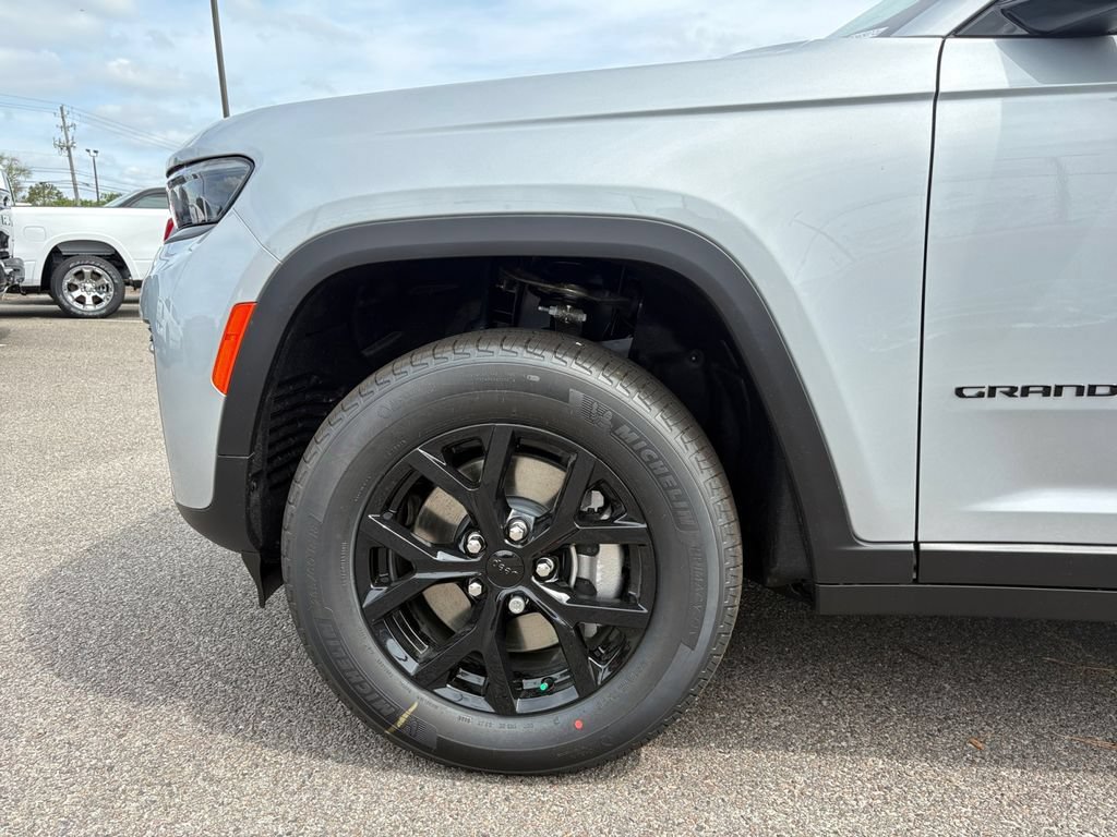 New 2026 Jeep Grand Cherokee L 2WD image 23