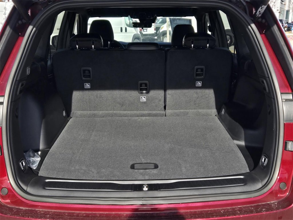 New 2025 Jeep Grand Cherokee Limited w/ Black Appearance Package image 9