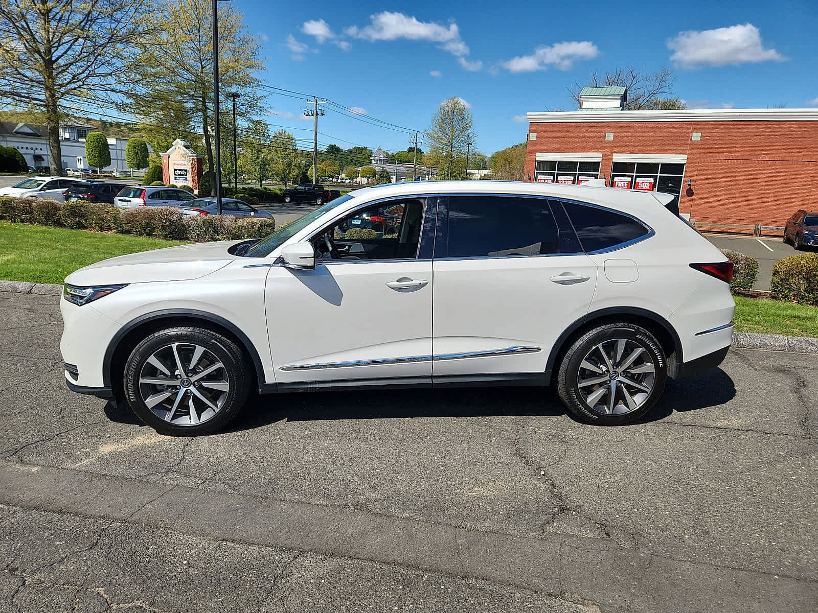 Used 2026 Acura MDX SH-AWD w/ Technology Package image 8