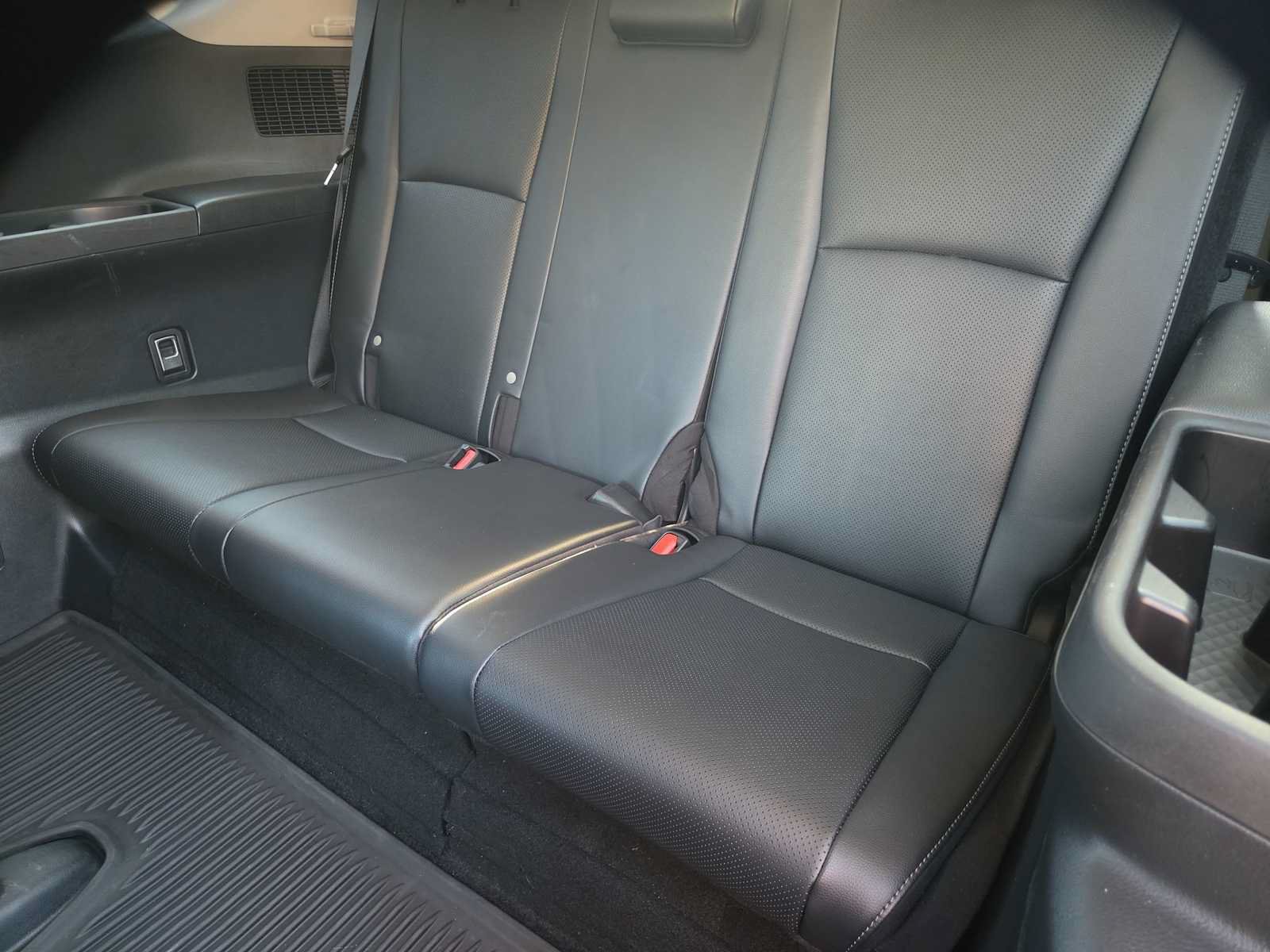 Used 2024 Toyota Grand Highlander AWD image 20
