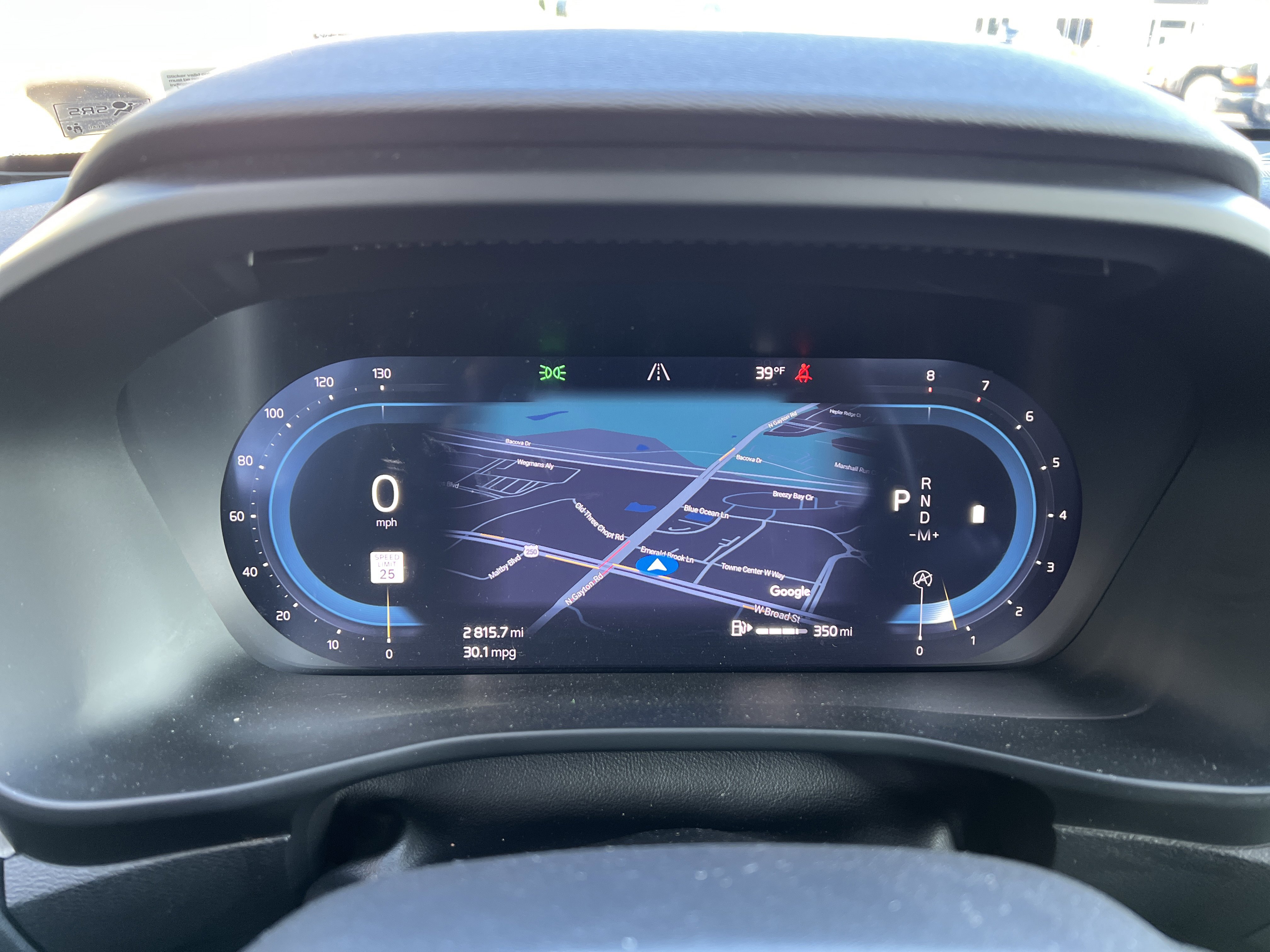 Used 2025 Volvo XC40 B5 Plus image 21