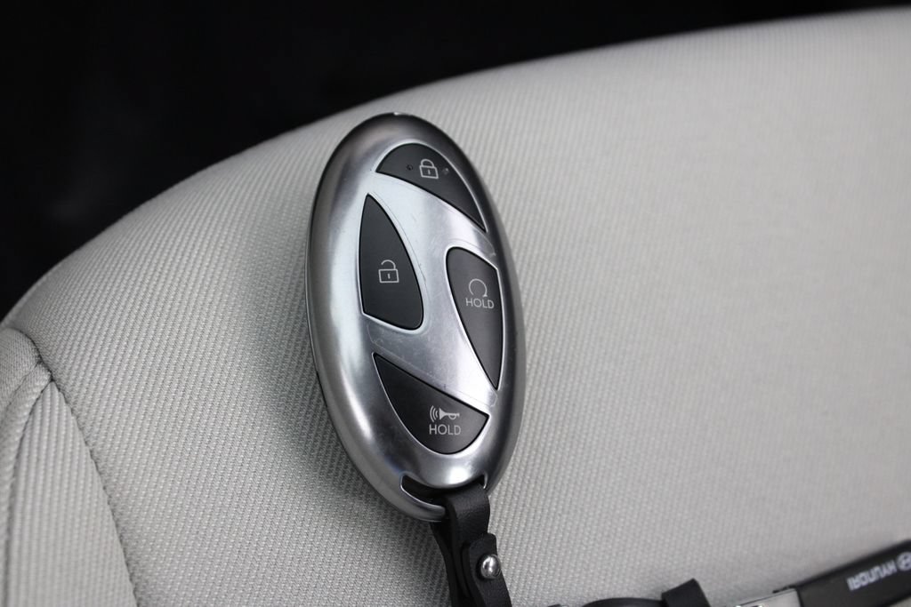 Certified 2026 Hyundai Tucson SE FWD image 30