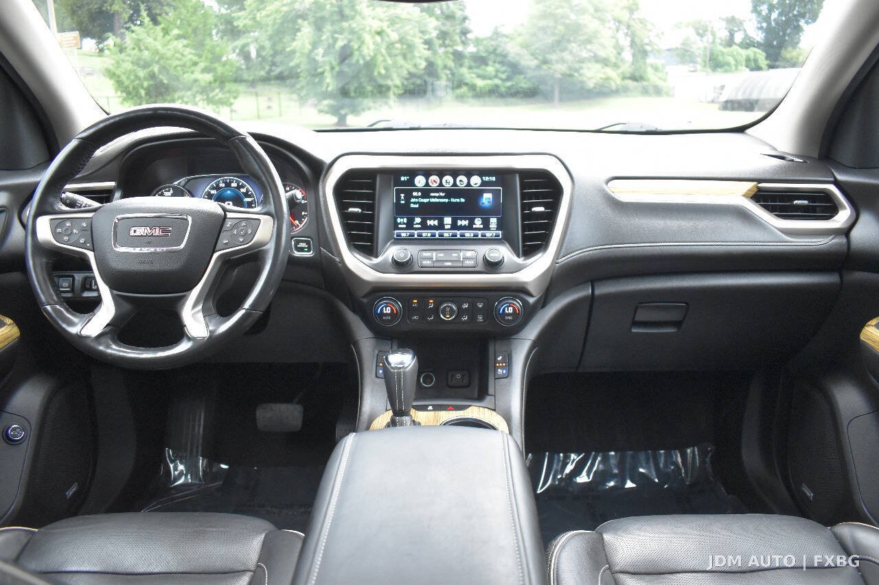 Used 2018 GMC Acadia Denali w/ Technology Package AWD/4WD image 19