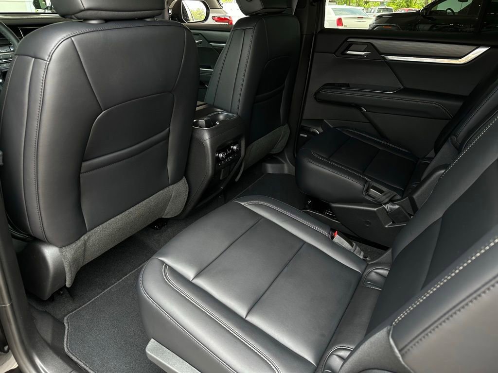 New 2026 GMC Acadia Elevation w/ Elevation Premium Package FWD image 15