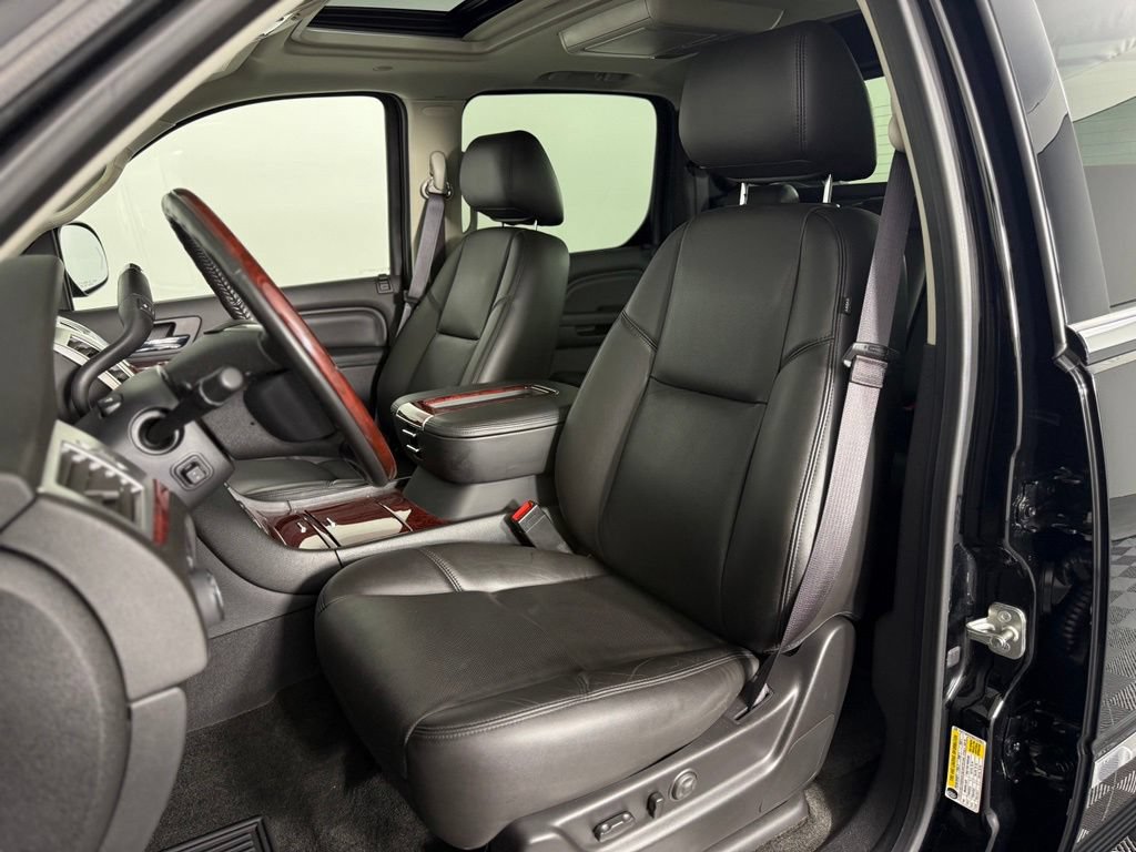 Used 2013 Cadillac Escalade EXT Premium AWD/4WD image 5