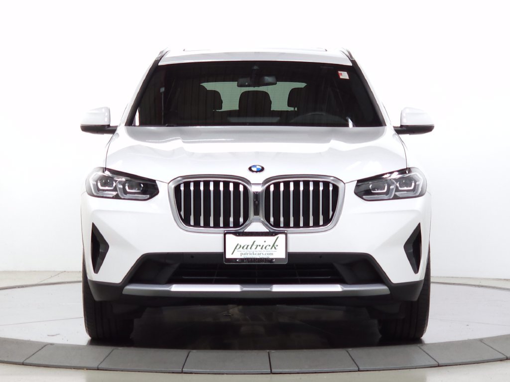 Used 2024 BMW X3 xDrive30i w/ Premium Package w/ZPA AWD/4WD image 2