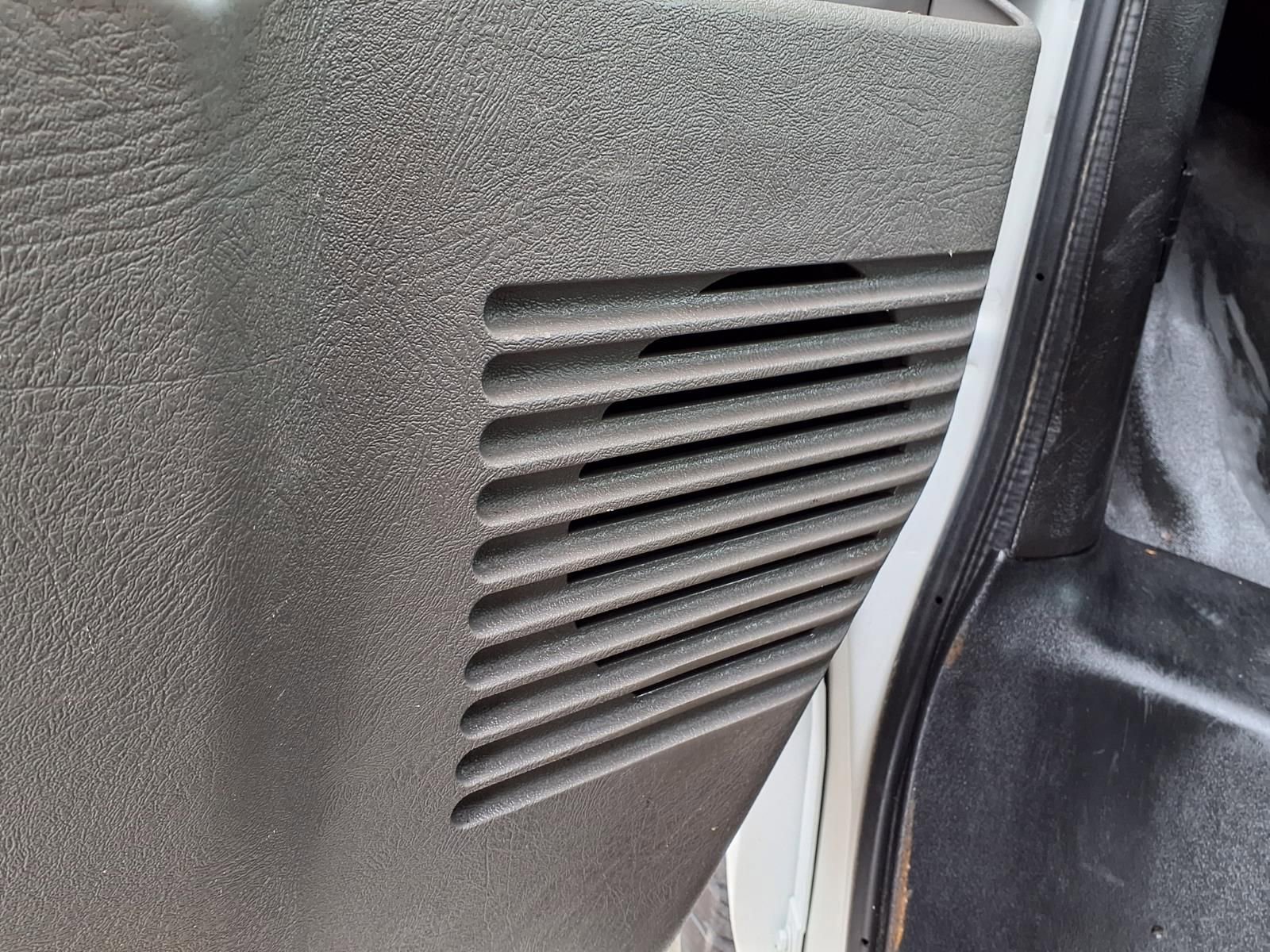 Used 2019 Chevrolet Express 2500 w/ Enhanced Convenience Package RWD image 13