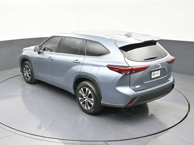 Used 2021 Toyota Highlander XLE FWD image 59